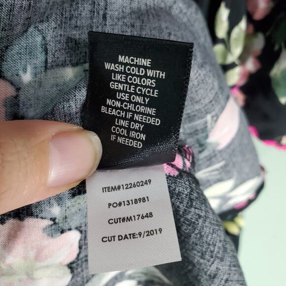 Torrid Womens Black Floral Print Challis Smocked Square Neck Midi Dress Size 2 - Picture 8 of 8